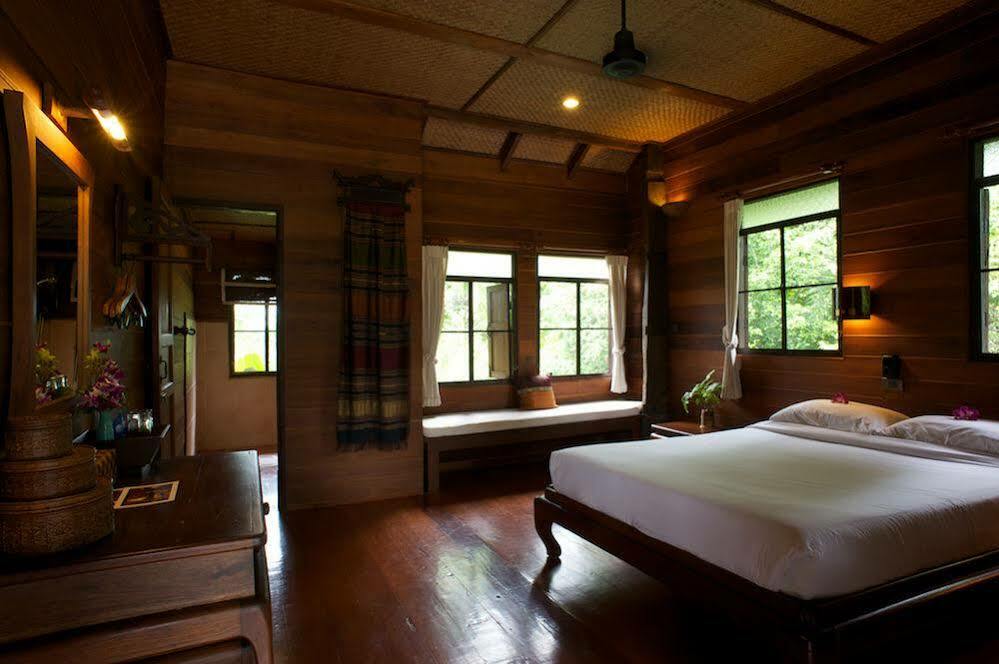 Hotel Khum Lanna Phrao Esterno foto